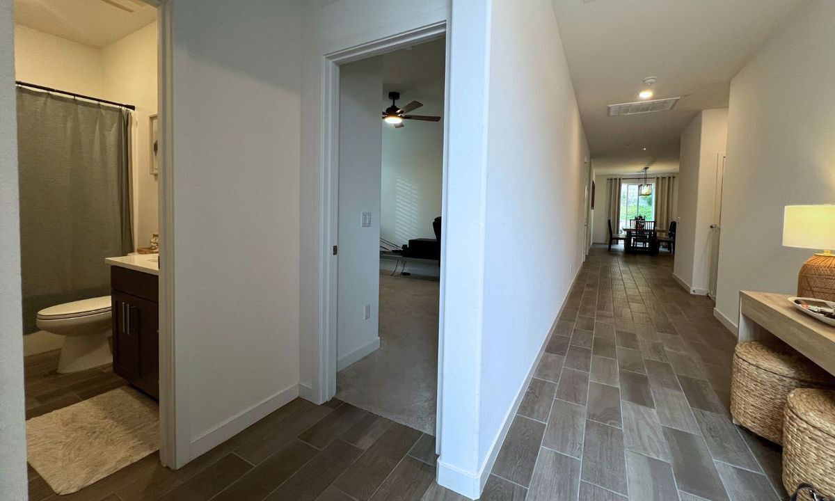 Building Photo - 16746 Mistletoe