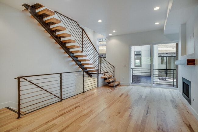 Building Photo - 2228 W Powers Ave