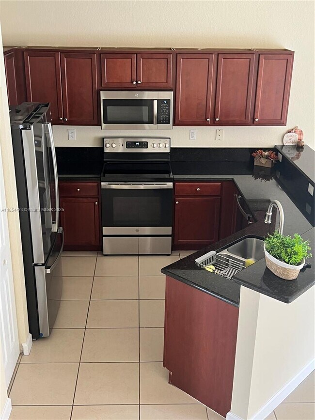 Building Photo - 16330 SW 71st Terrace