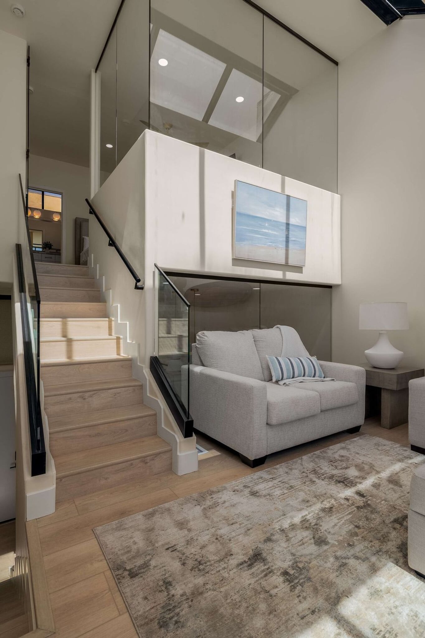 Building Photo - 357 Playa Del Sur St