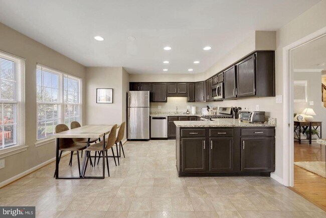 Building Photo - 46652 Clearview Terrace