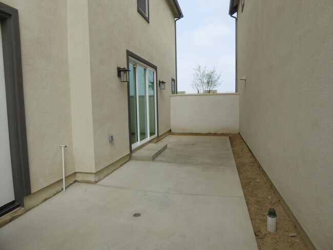 Building Photo - 27025 Trail View Ln.
