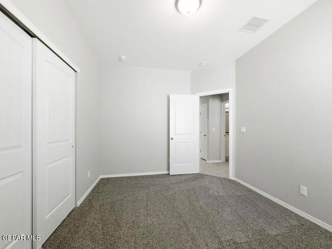 Building Photo - 1409 Indigo Sky St