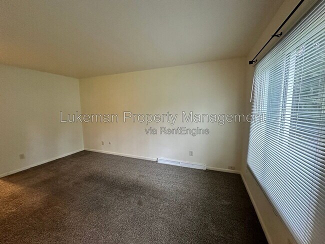 Building Photo - 518 N Clarendon St
