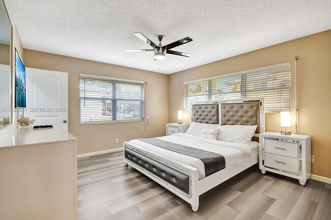 Building Photo - 947 Washington St