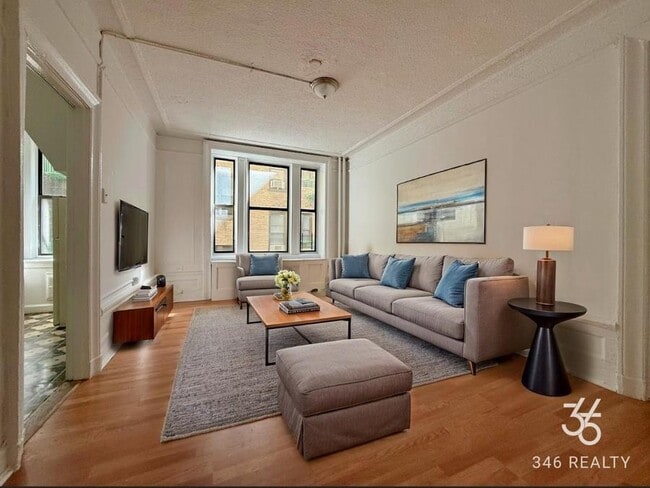 Building Photo - 555 Edgecombe Ave