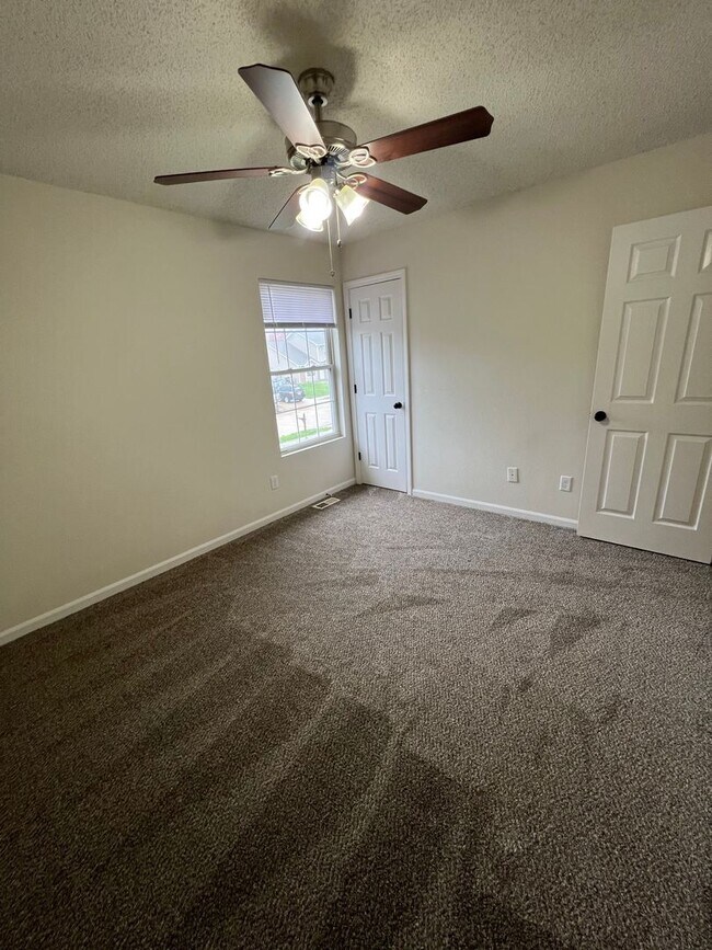 Building Photo - 1908-1910-1910 Arlene Dr