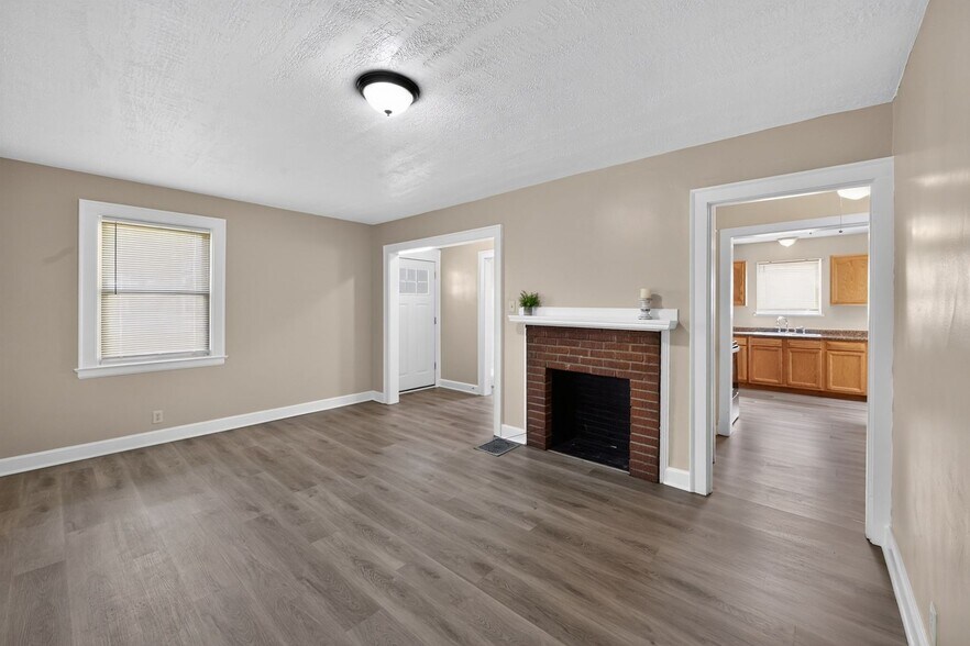 Building Photo - 1337 Ivydale Ave SW