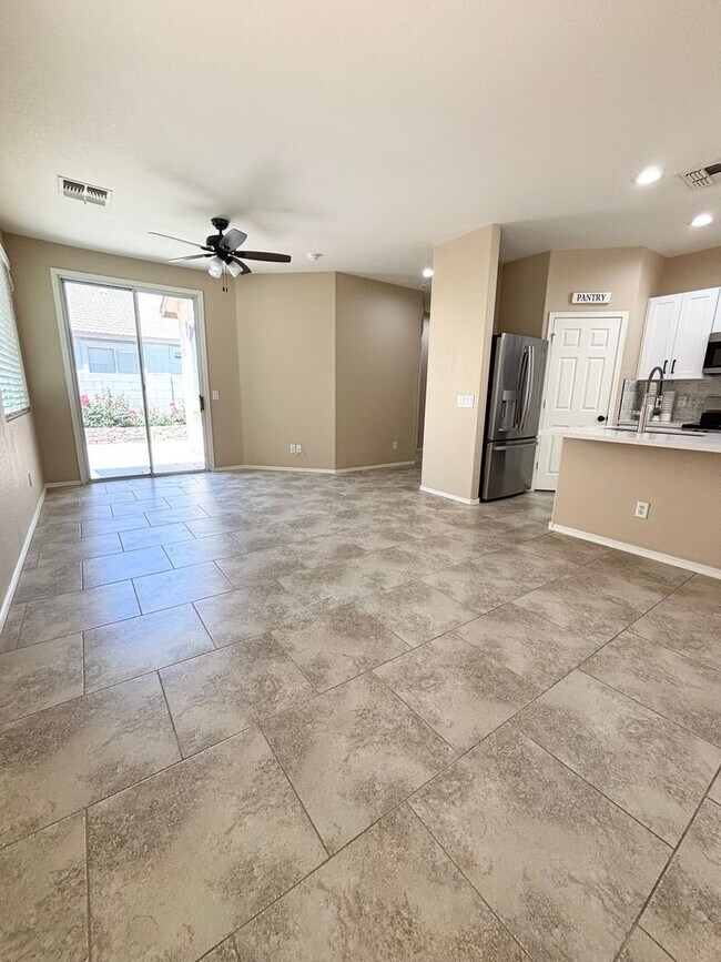 Building Photo - Single Level San Tan Valley Home