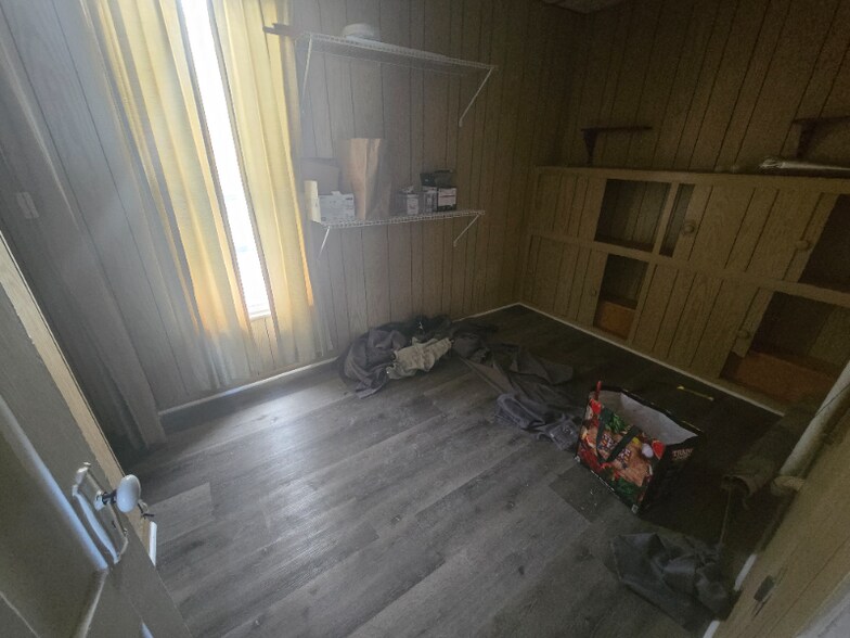 Building Photo - 24-26-26 Milton Ave