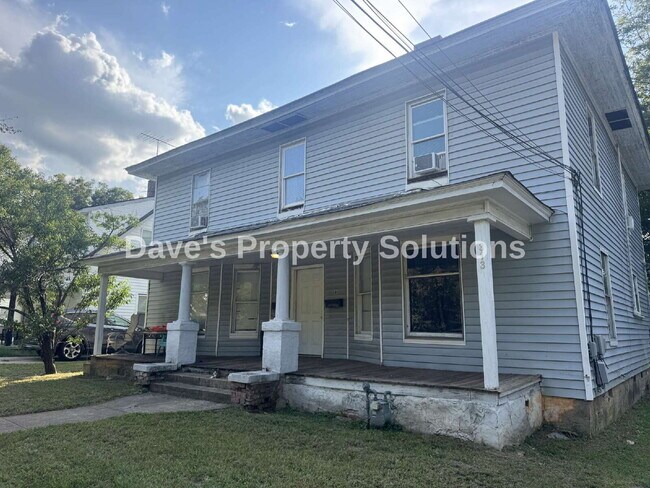 Building Photo - 313 4th St