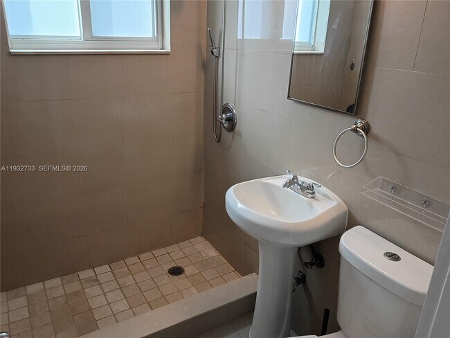 Building Photo - 3200 Mary St