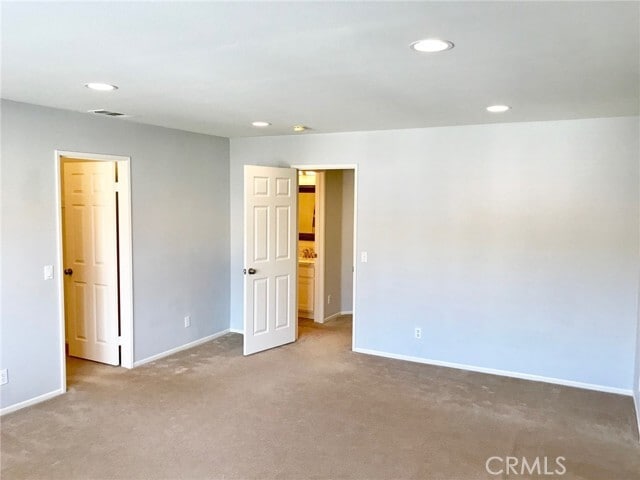 Building Photo - 15 Brookhollow