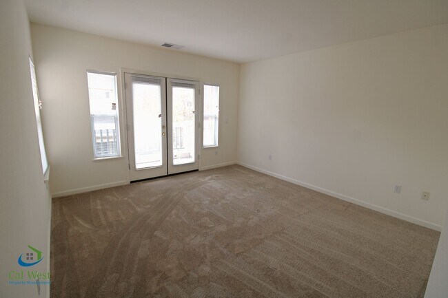 Building Photo - $6,595 - Gorgeous 2 Story 3 Bedroom 2.5 Bath Home steps away from Downtown Mountain View and Cal ...