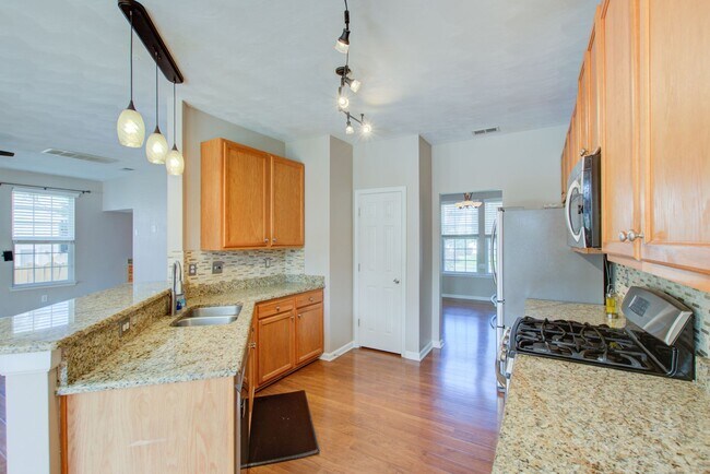 Building Photo - 2214 Angler Ln