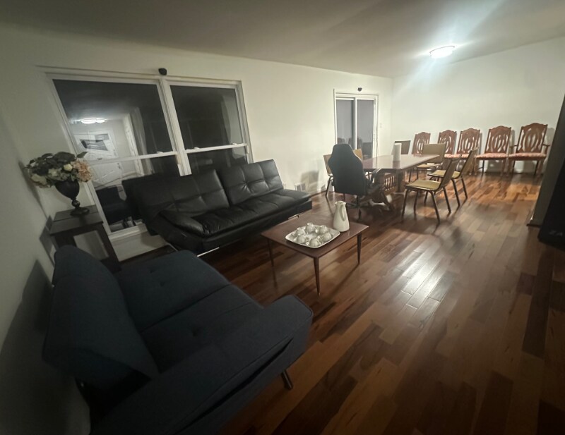 Building Photo - 8xxx Barrett Rd