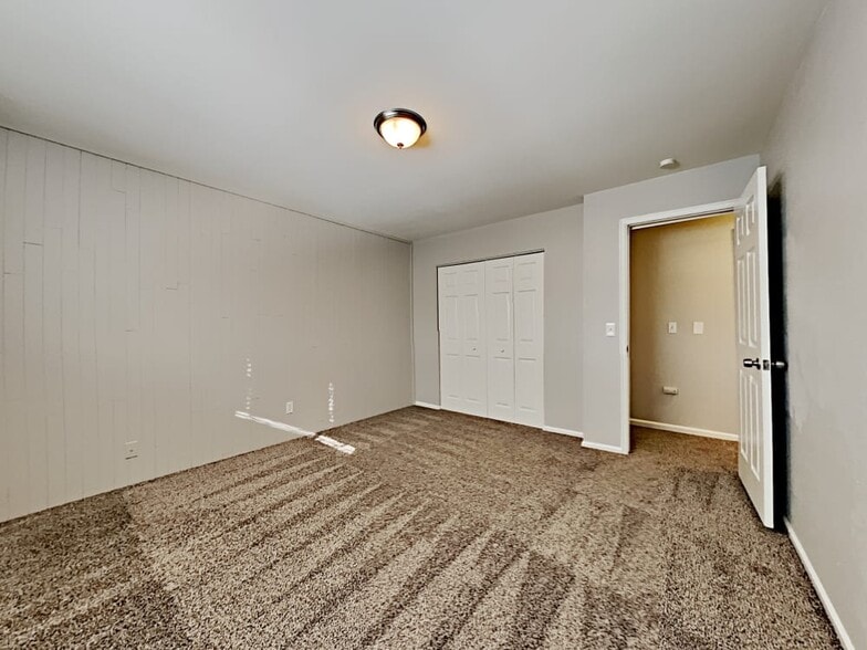 Building Photo - 4170 S Fraser Cir