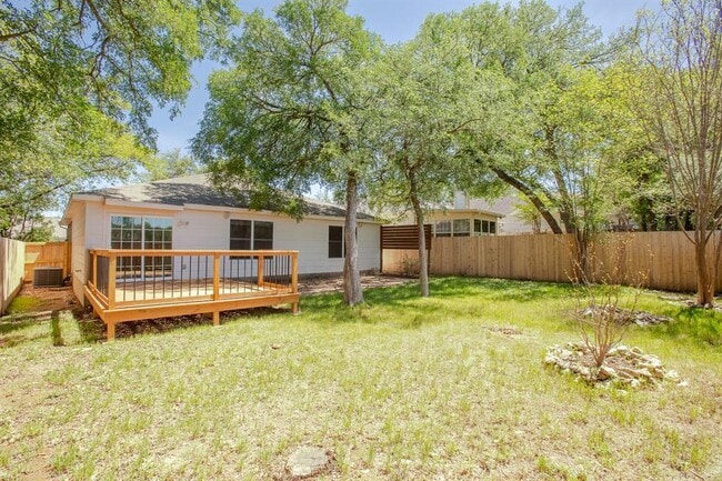 Building Photo - 2204 Coats Cir