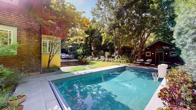 Building Photo - 76 Tamalpais-