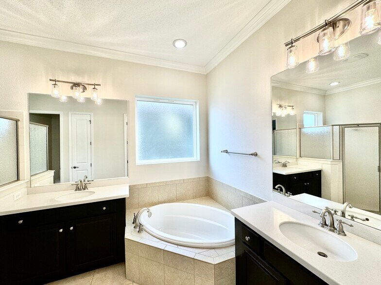 Master Bath - 45 Rinaldo Way