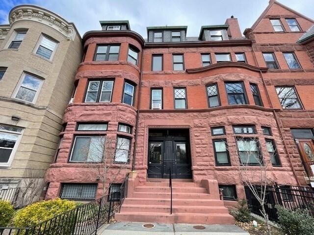 Building Photo - 1778 Beacon St