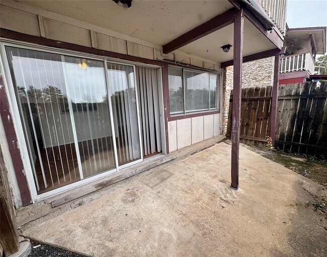 Building Photo - 8905 Parkfield Dr