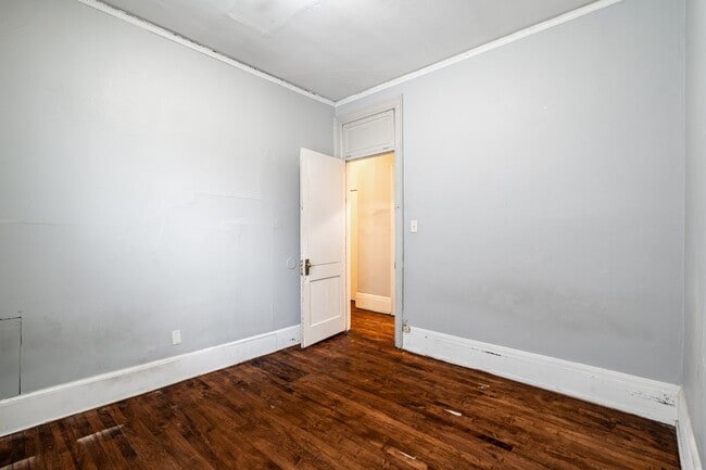 Building Photo - 2943 N Maryland Ave