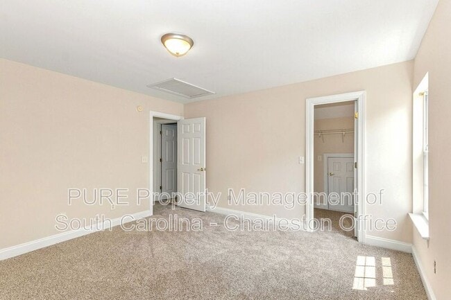Building Photo - 106 Walden Ridge Way