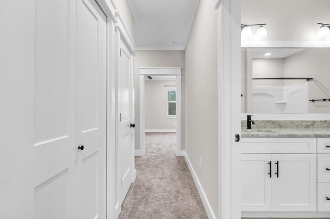 Building Photo - 2 2nd St