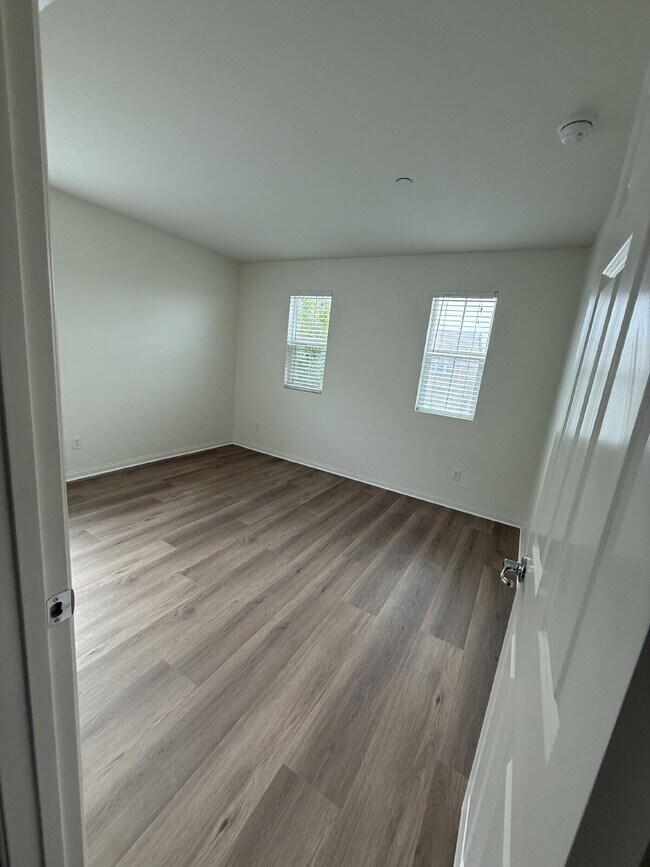 Building Photo - This beautiful home is on corner lot and with energy efficient features including solar.  New flo...