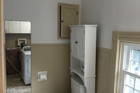 Bathroom: full length mirror. - 15 Congdon Ave