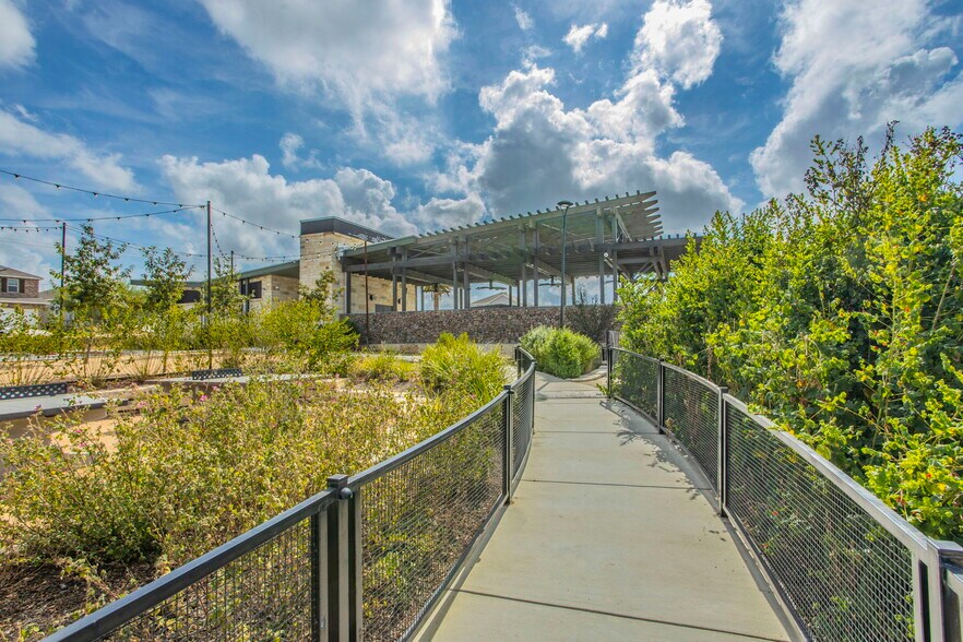 Building Photo - 12614 Galatea