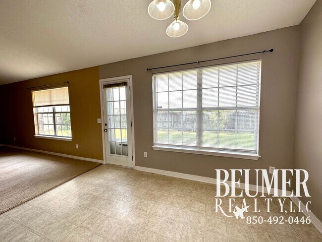Building Photo - Spacious 3 bd/2 ba Open Floor Plan Home fo...