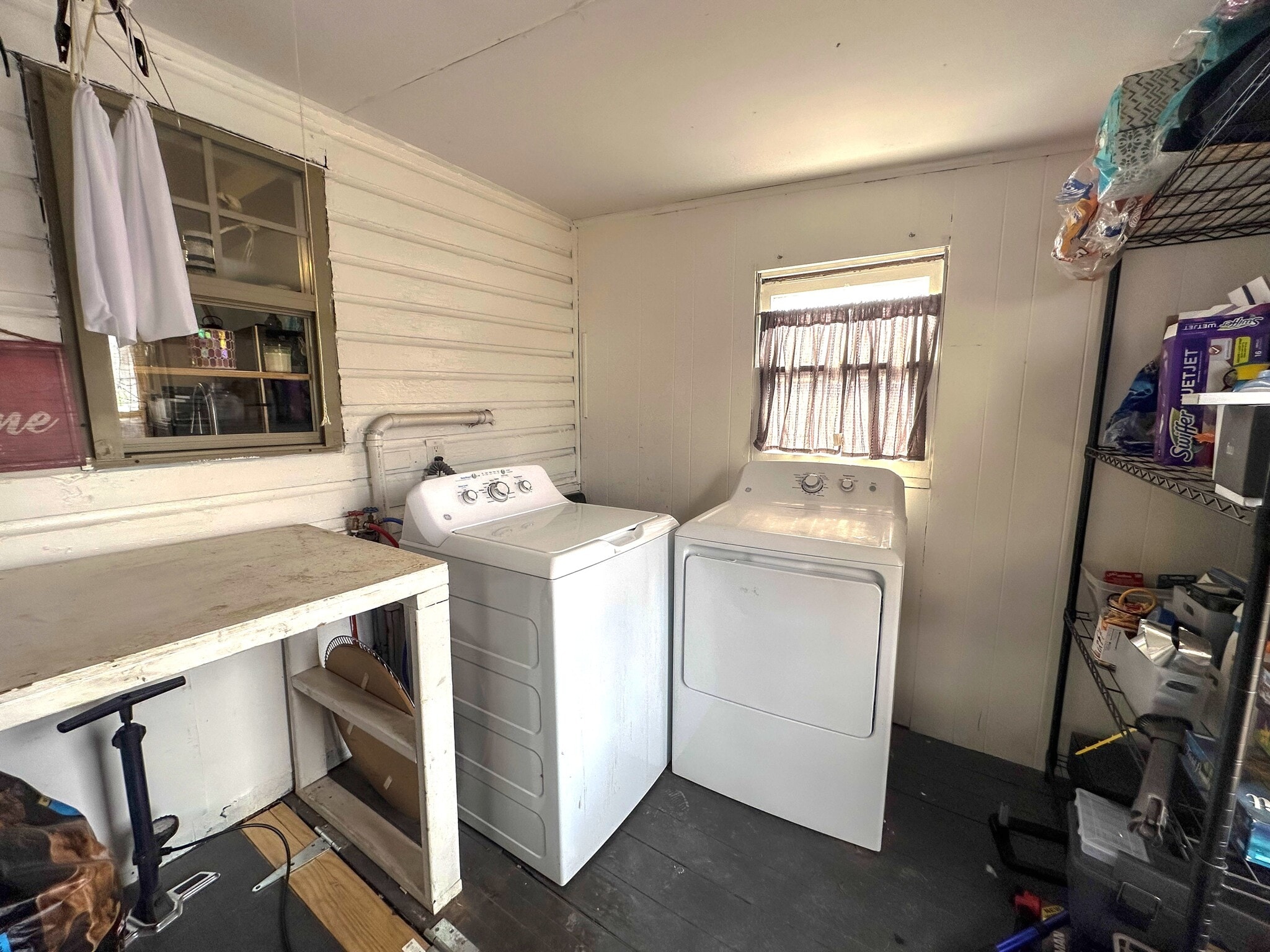 Building Photo - 1163 Say Ave