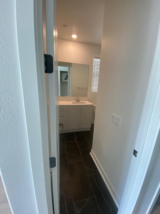 Building Photo - 705 Westbrook Loop