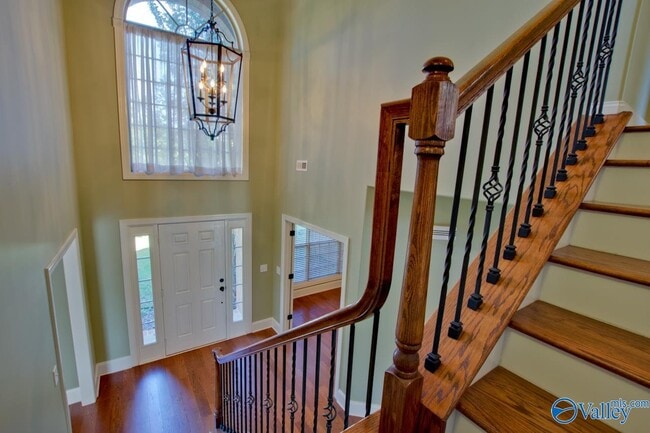 Building Photo - 2801 Centerridge Rd SE