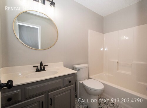 Building Photo - 582 W Layton St