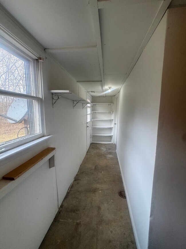 Building Photo - Gorgeous West Lafayette 4 bedroom Home - New Kitchen, Many Upgrades!