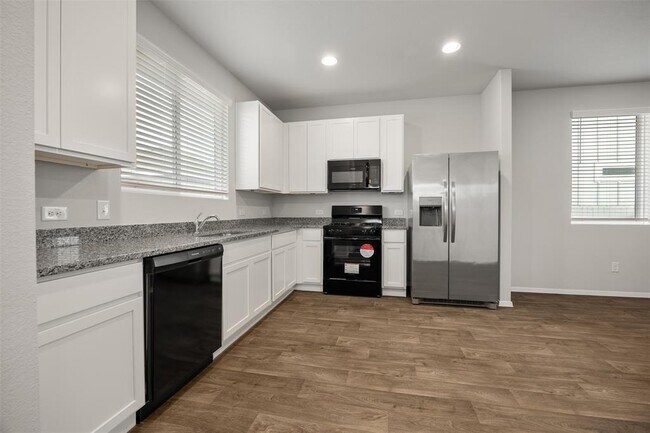 Building Photo - 160 Backwater Rd