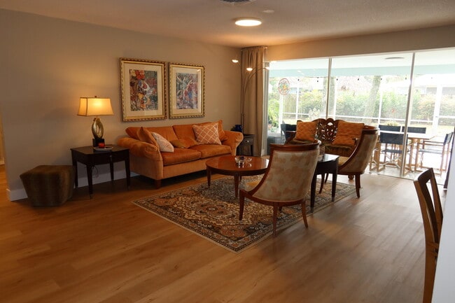 Building Photo - 1001 SW 12th Terrace