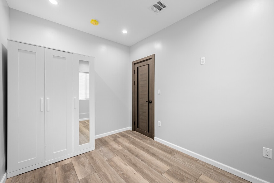 Building Photo - 13689 Bracken St