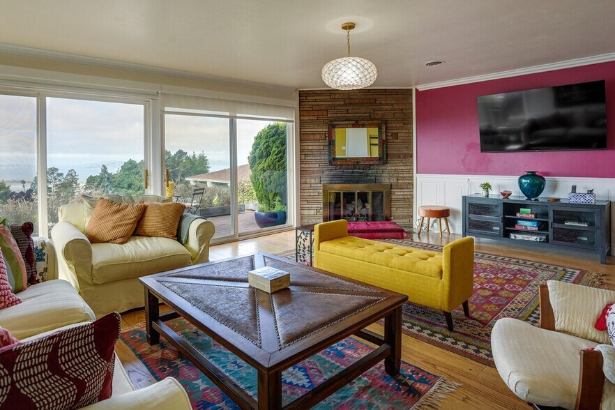 Building Photo - 11 Kenilworth Dr