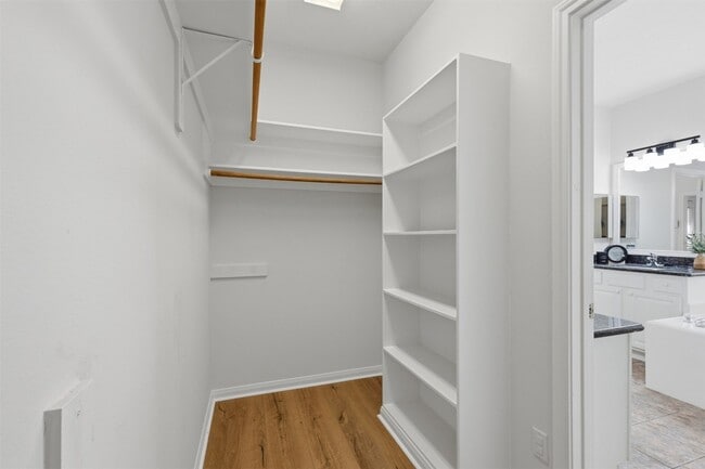 Building Photo - 20811 Garden Arbor Ln