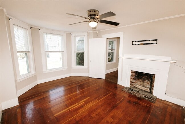 Building Photo - 76 Market St