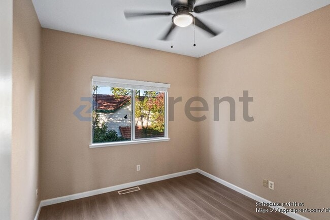 Building Photo - 3082 Rodeo Ln