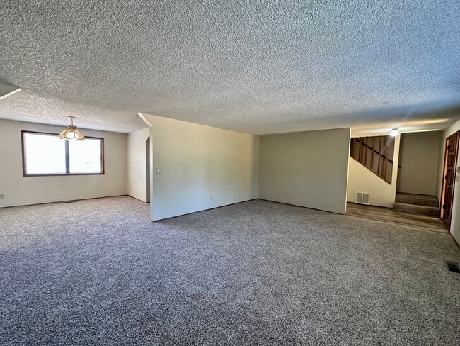 Building Photo - 970 S 55th Pl