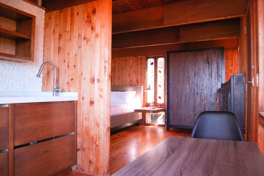 Building Photo - 341 Harbor View Ave