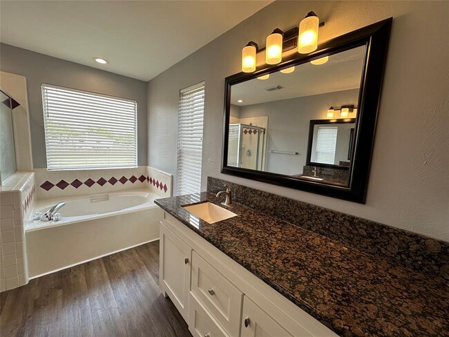 Building Photo - 6810 Crystal Point Dr