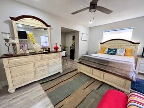 Building Photo - 2474 SE Calais St