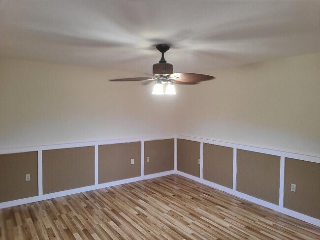 Master BR - 1526 Old Oak Ln
